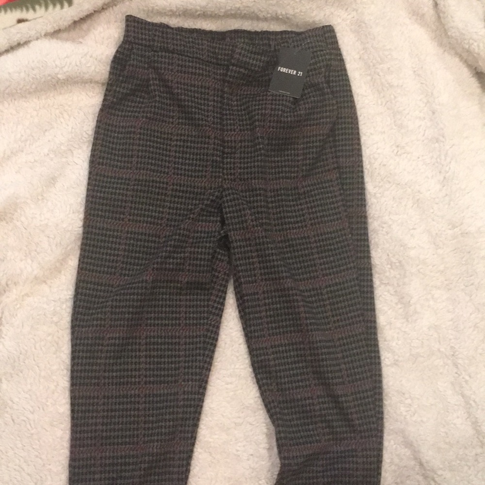 Forever 21 Houndstooth Plaid Knit Ankle Pants - Picture 3 of 10
